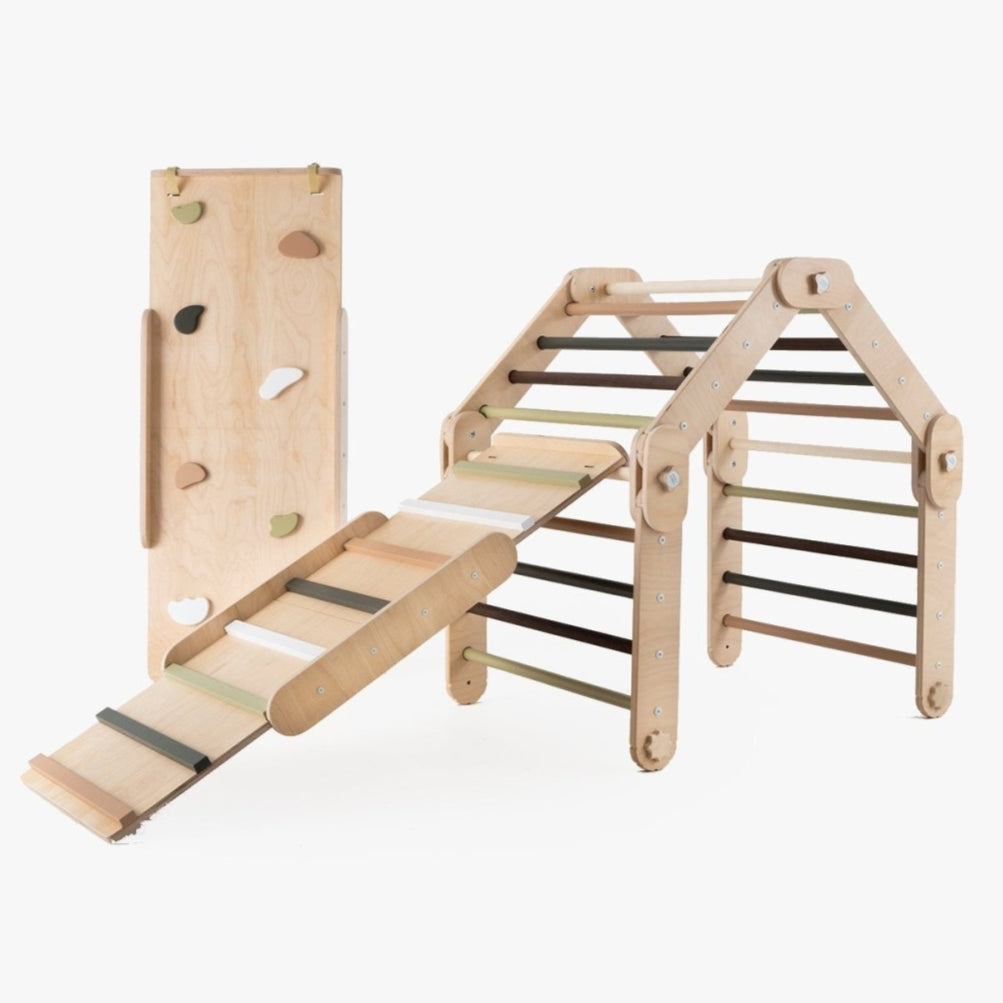 Verstellbares Kletterdreieck FULL MOON + 2 RUTSCHEN | GRÜN | 30 Formen | 98 x 67,5 cm | max. 50 kg - Kletterling – einfach Kind sein