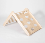 Kletterdreieck mit 2 Sensorik - Paneelen | Zwei Spielseiten | ab 2 Jahren - Kletterling – einfach Kind sein