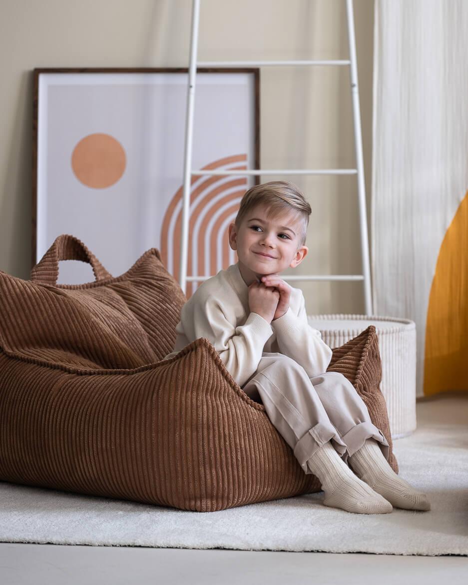 wigiwama Sitzsack Sessel in Toffee aus Cord - Kletterling – einfach Kind sein