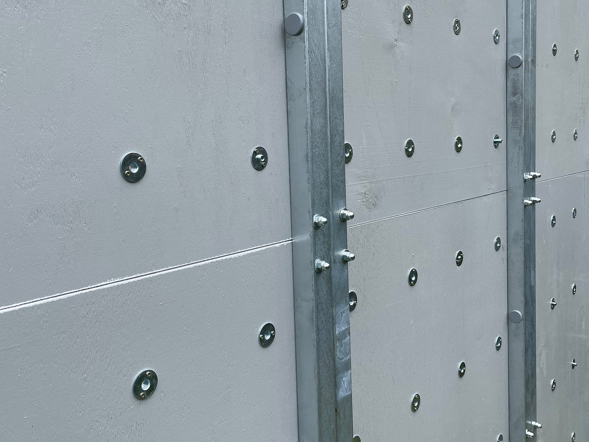 Kletterwand BK OUTDOOR aus 10 Teilen | 236 cm x 390 cm | inkl. 75 Griffen | 200 Loch - Kletterling – einfach Kind sein