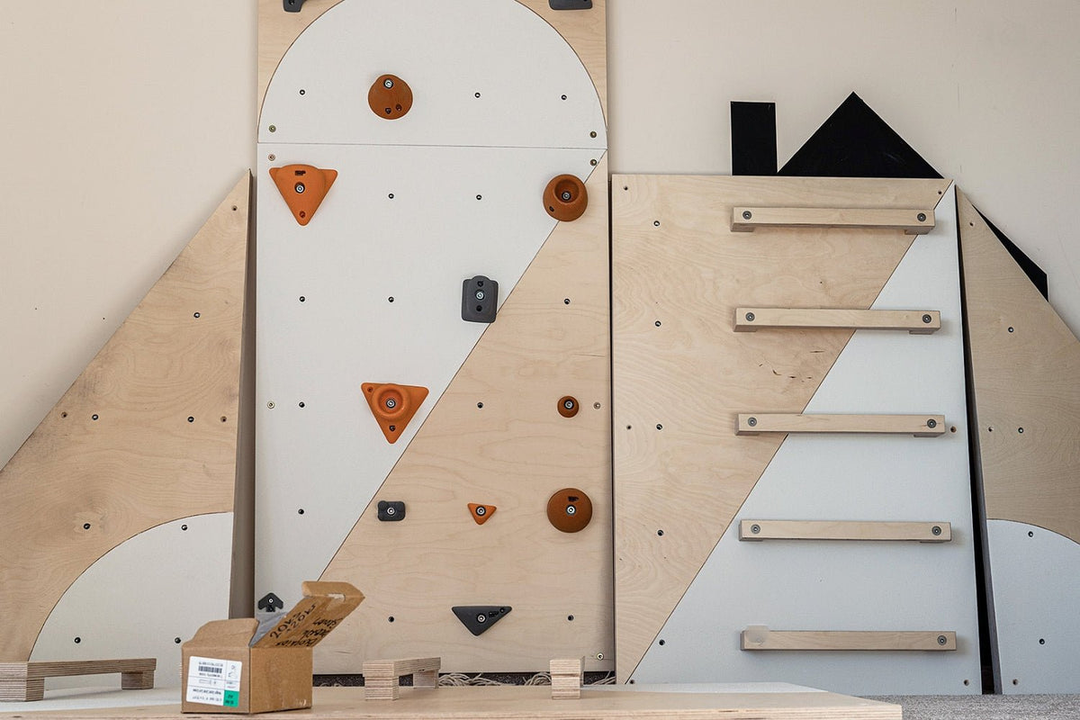 Kletterwand BK INDOOR aus 2 Teilen | 236 x 78 cm | inkl. 15 Griffen | 40 Loch - Kletterling – einfach Kind sein