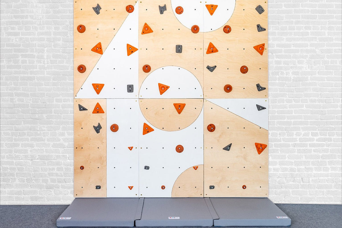 Kletterwand BK INDOOR aus 6 Teilen | 236 cm x 234 cm | inkl. 45 Griffen | 120 Loch - Kletterling – einfach Kind sein