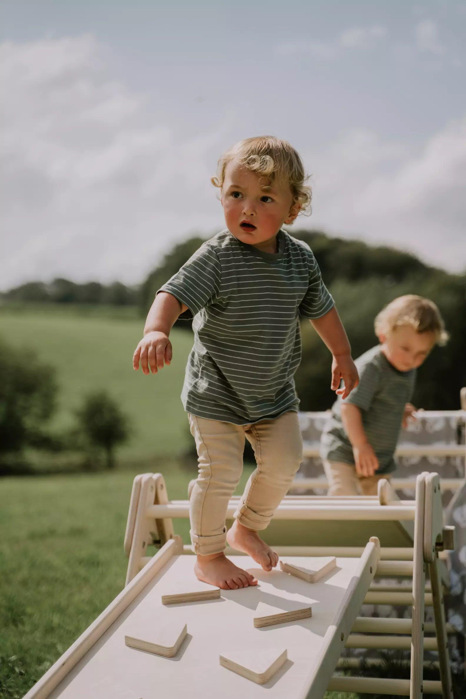 Koalaling Set - klappbares Kletterdreieck mit Rutsche und Bogen - Kletterling – einfach Kind sein