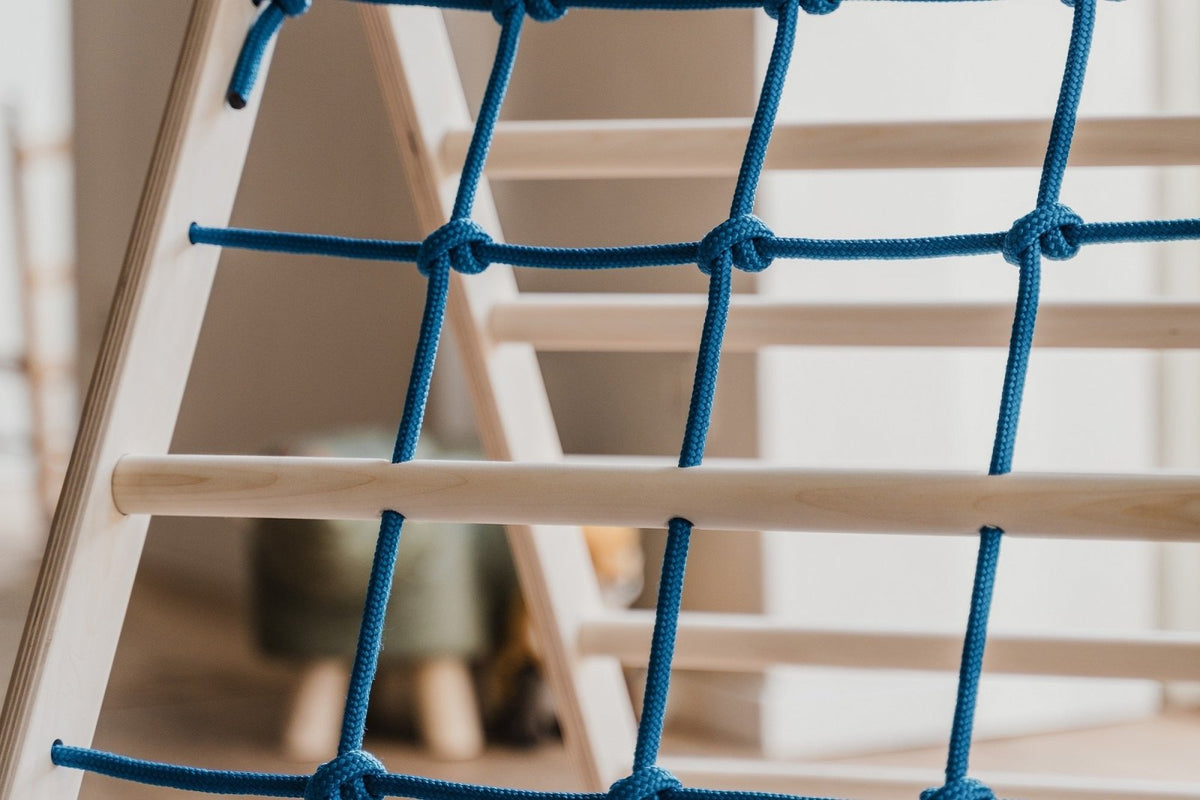 Kletterdreieck ORANG - UTAN UP | 3 - seitig | 87cm | mit Netz, Sprossen - und Kletterseite - Kletterling – einfach Kind sein