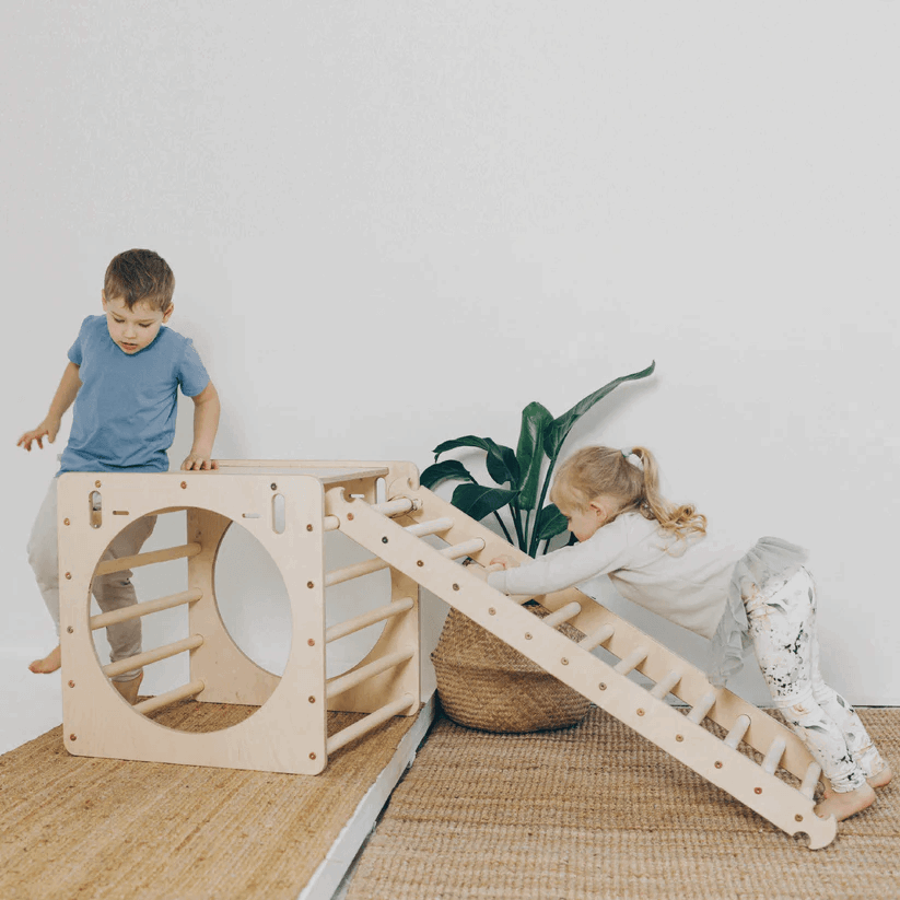 Spielset "Freunde" pastell - Kletterwürfel mit einer Kletter - und Rutschrampe - Kletterling – einfach Kind sein