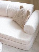 wigiwama Settee in Creme - Kindersofa und Spielsofa aus Teddy - Stoff - Kletterling – einfach Kind sein