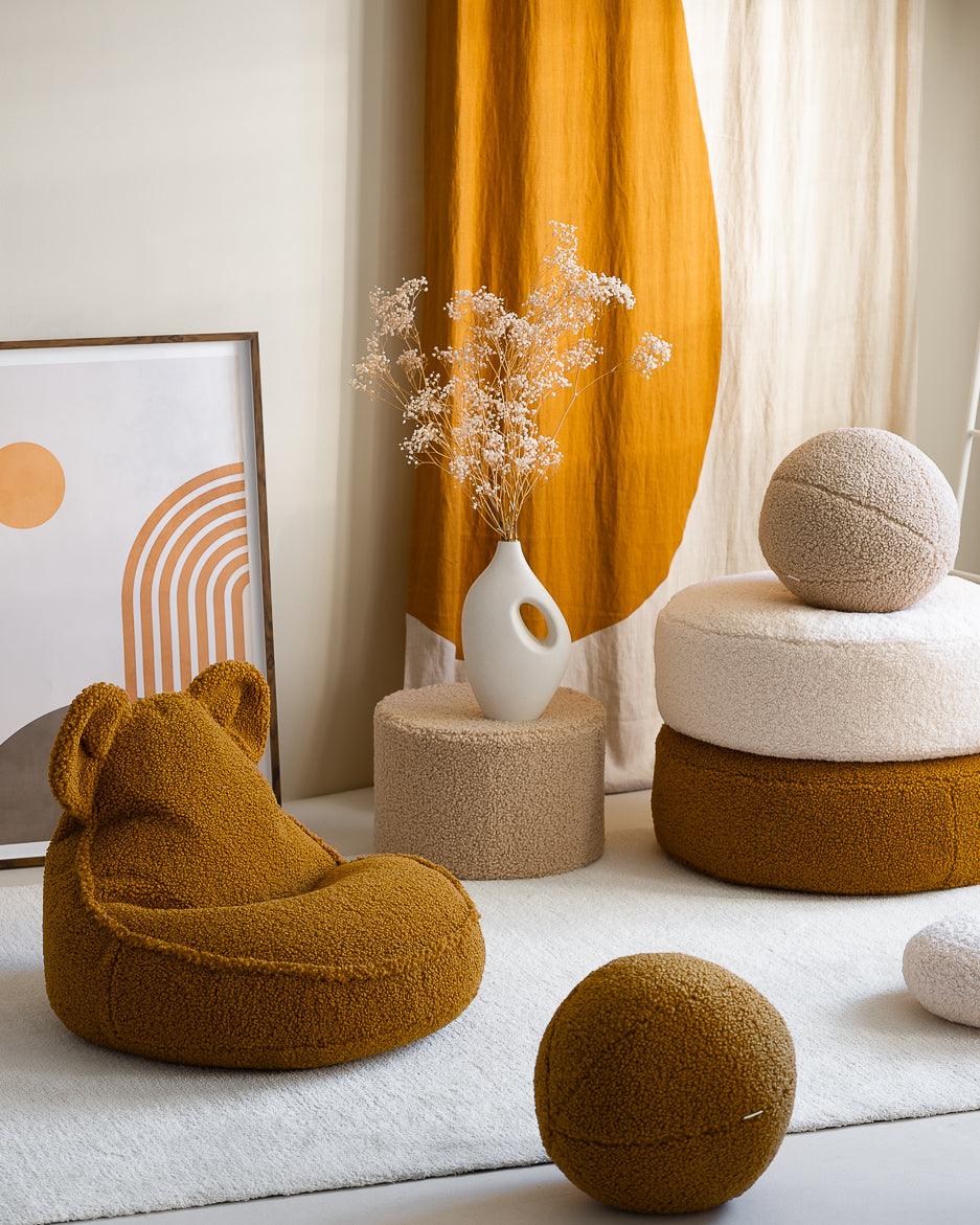 wigiwama Sitzkissen in Creme aus Teddy - Stoff - Kletterling – einfach Kind sein