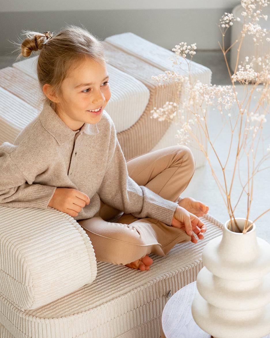 wigiwama Klappmatratze Klappsessel in Creme aus Cord - Kletterling – einfach Kind sein