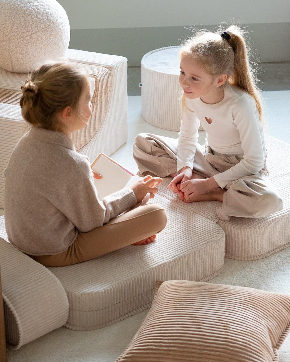wigiwama Klappmatratze Klappsessel in Creme aus Cord - Kletterling – einfach Kind sein