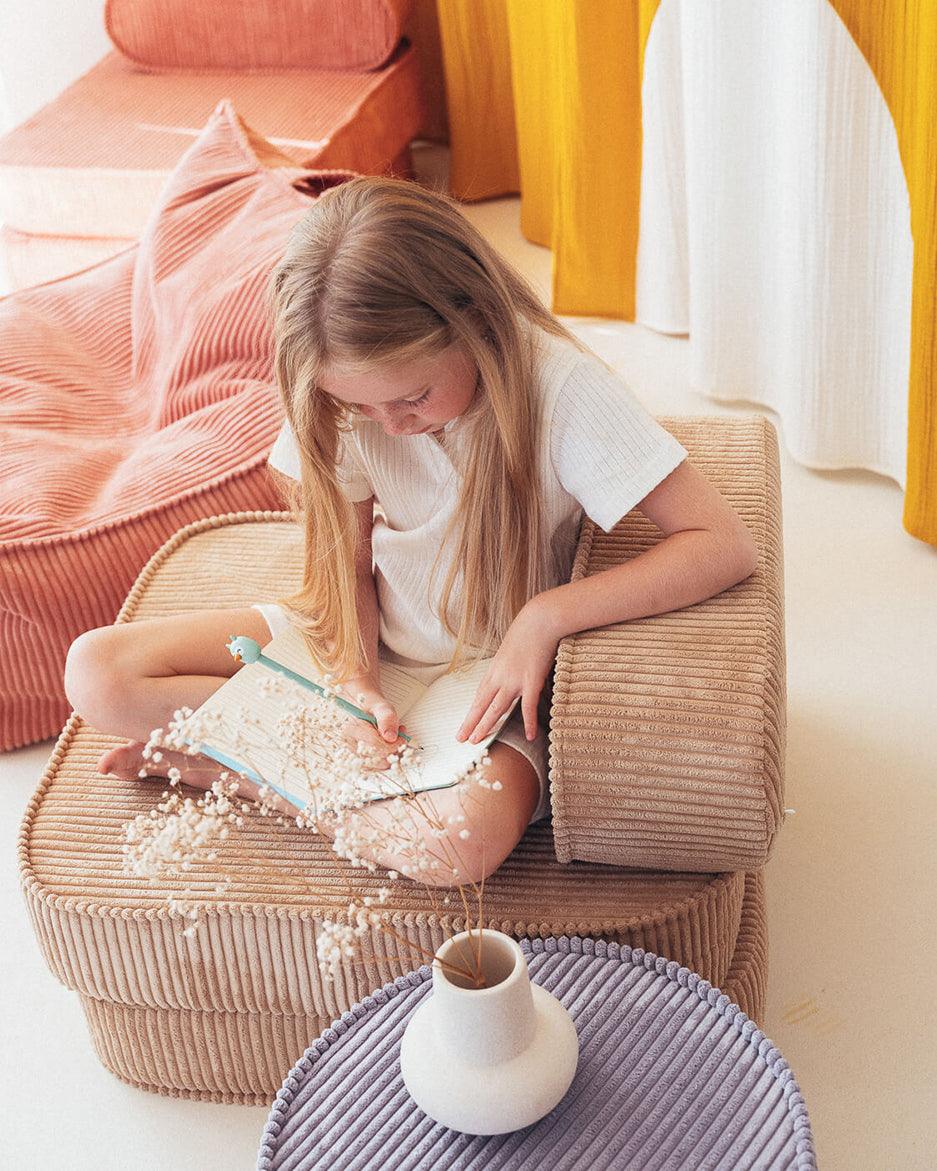 wigiwama Klappmatratze Klappsessel in Beige aus Cord - Kletterling – einfach Kind sein