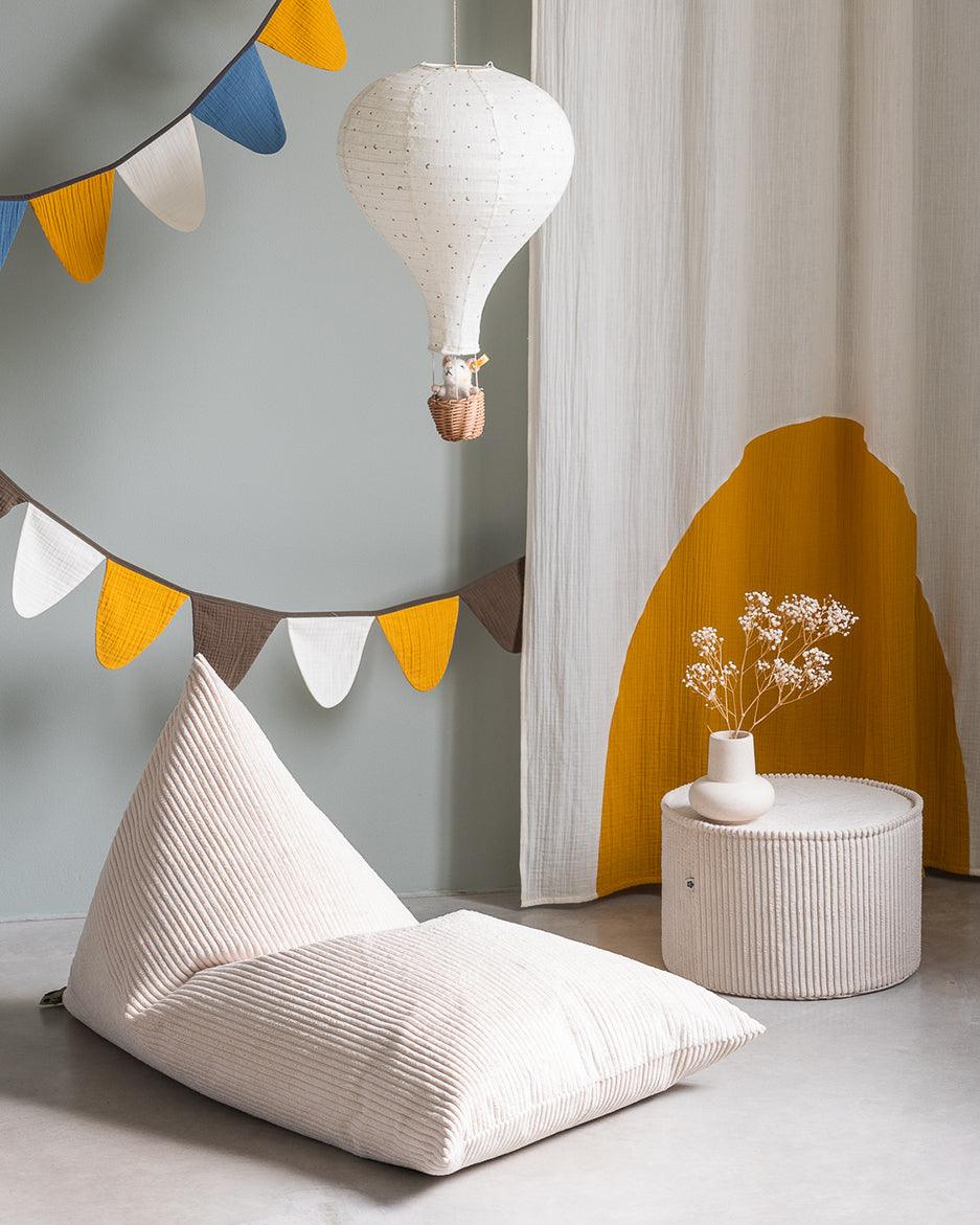 wigiwama Kinder Sitzsack in Creme aus Cord - Kletterling – einfach Kind sein
