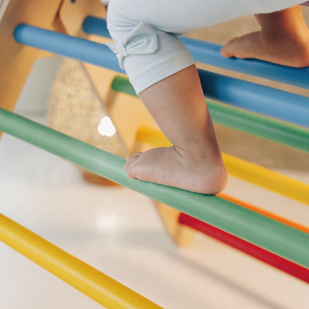 Pikler Kletterdreieck faltbar von KateHaa - Kletterling – einfach Kind sein