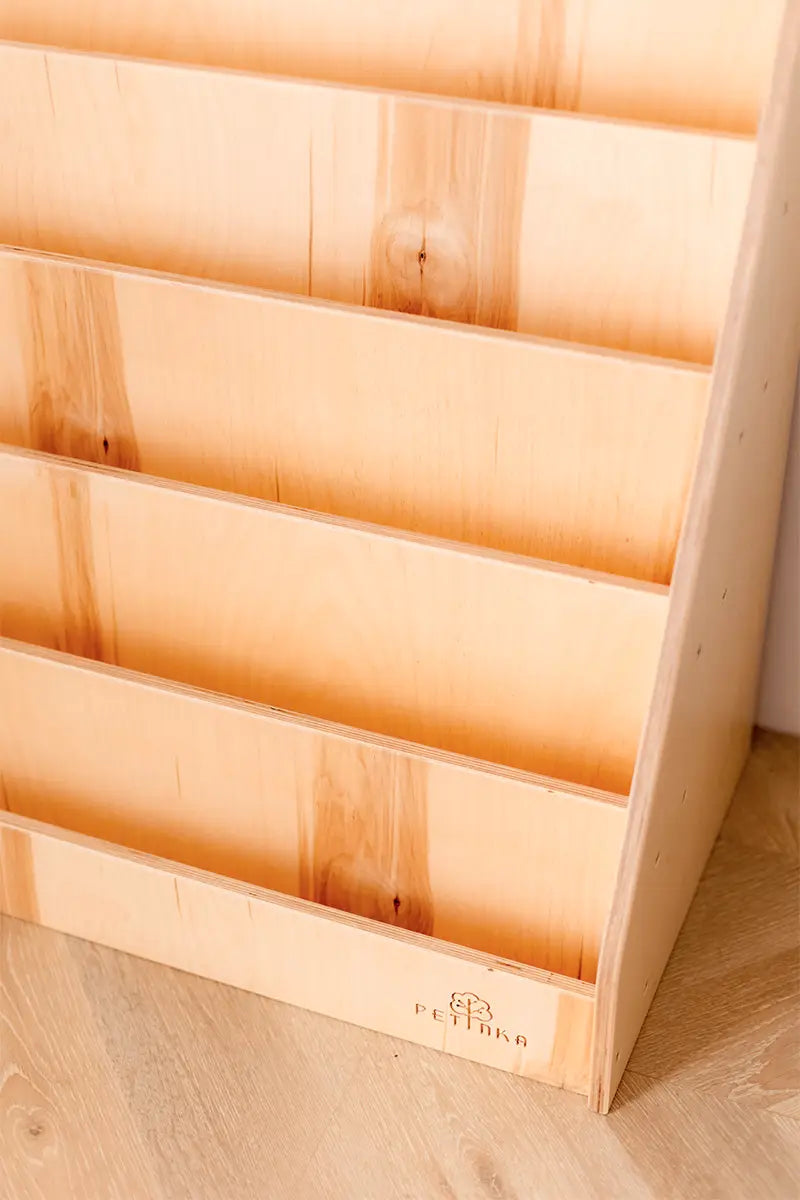Montessori Bücherregal