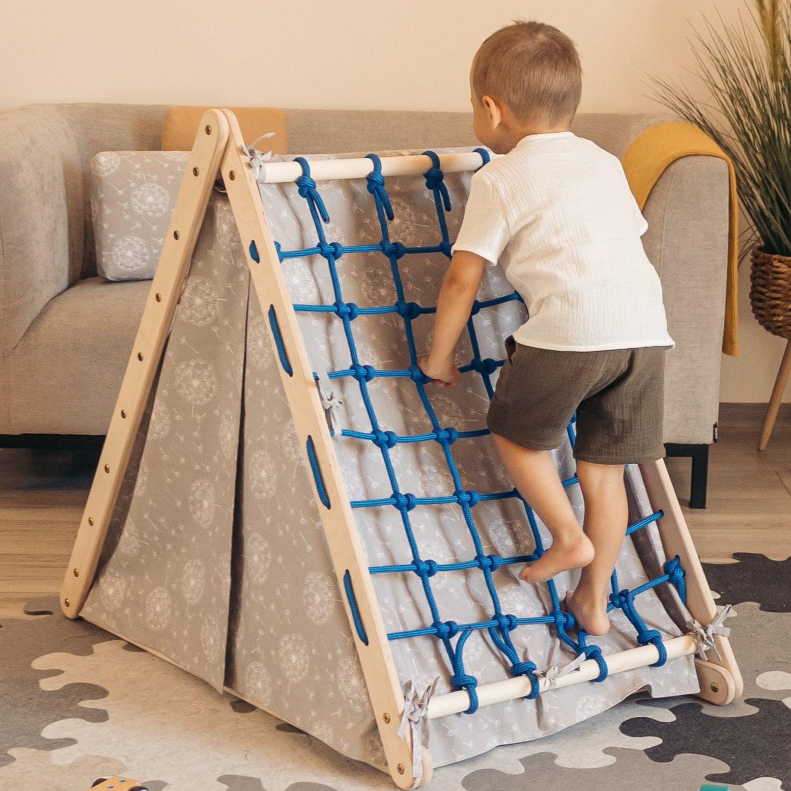 Kletterdreieck ORANG - UTAN UP | 3 - seitig | 87cm | mit Netz, Sprossen - und Kletterseite - Kletterling – einfach Kind sein