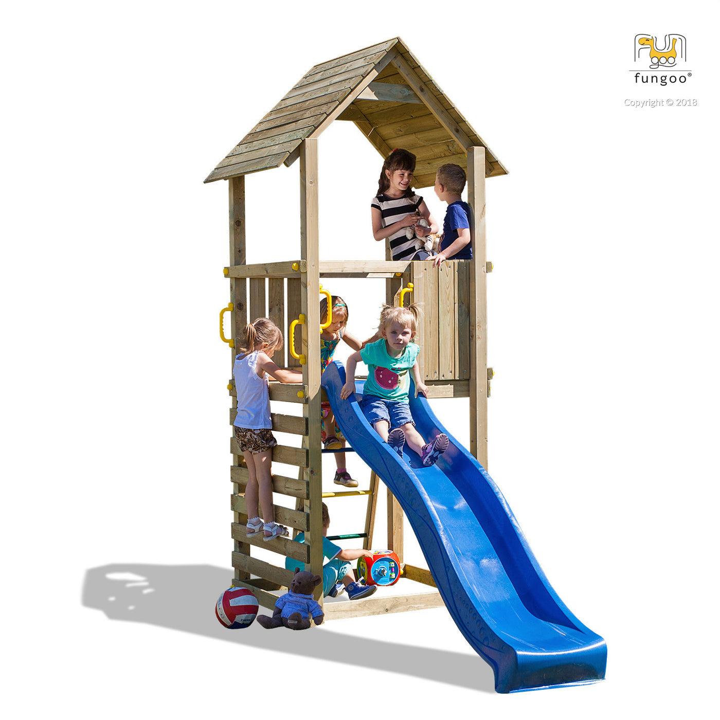 Spielturm für 6 Kids - Carol 1 mit Rutsche, Leiter, Griffe, Holzdach, Bodenanker und Klettersprossen - Kletterling – einfach Kind sein