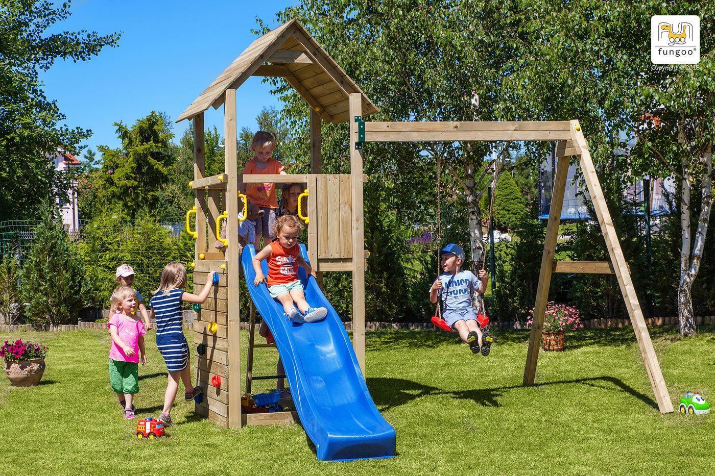 Spielturm für bis zu 7 Kinder - Klettergerüst Carol 2 - teak - Kletterling – einfach Kind sein