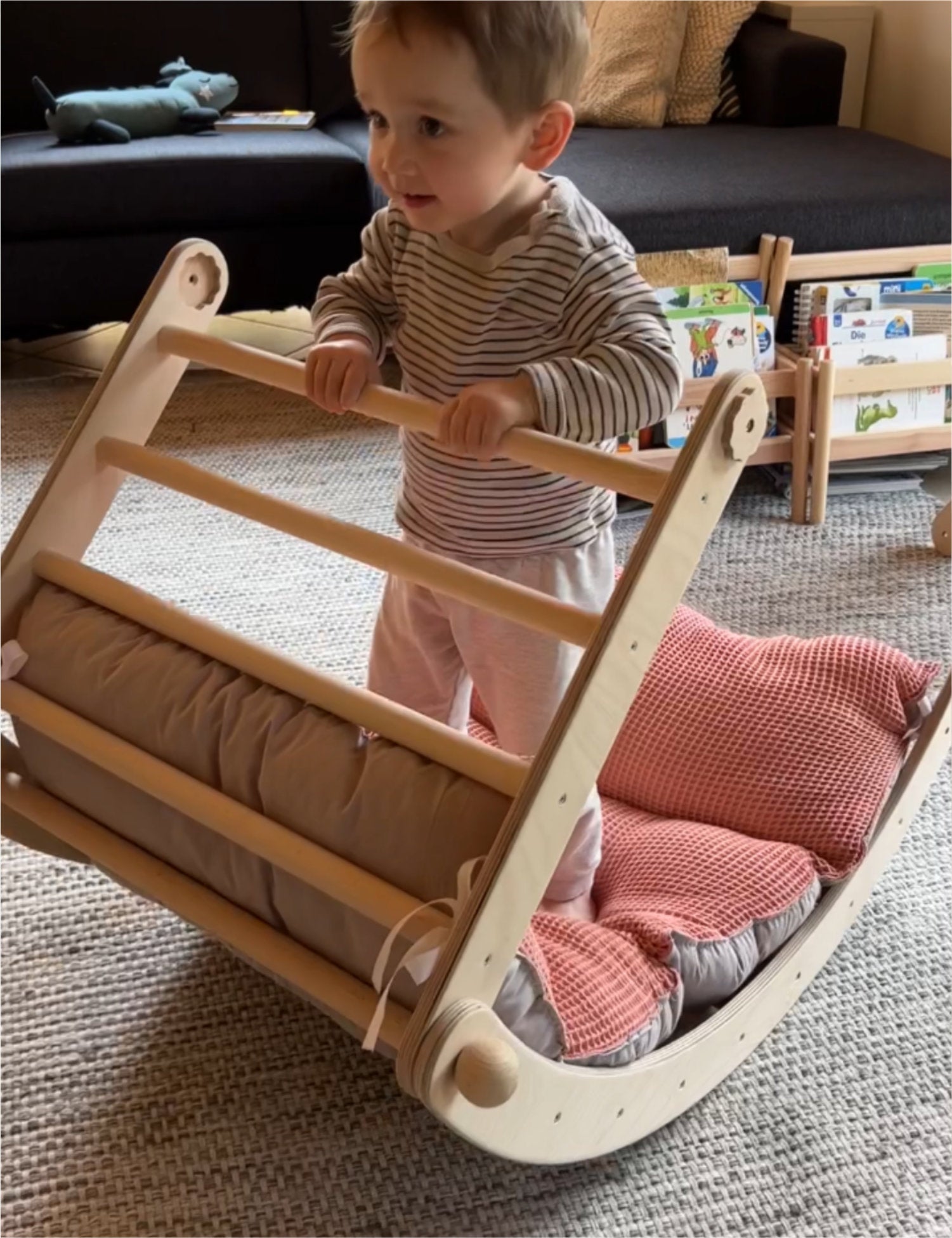 Kleiner ZAUBERBERG mit Kuschelkissen sand