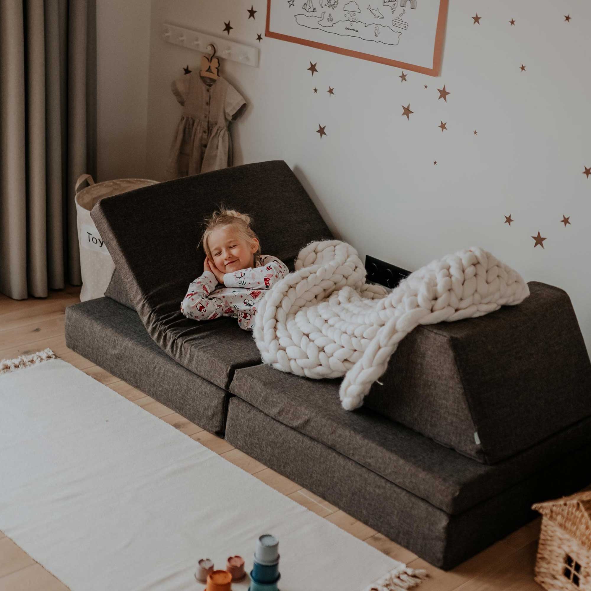 Universelles Kindersofa von monboxy in Dunkelbraun