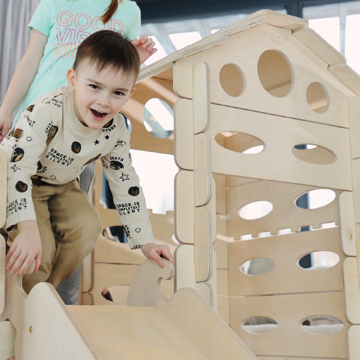 Montessori Spielhaus: Kreatives Lernen für Kinder von 1 bis 12 Jahren - nur das Haus