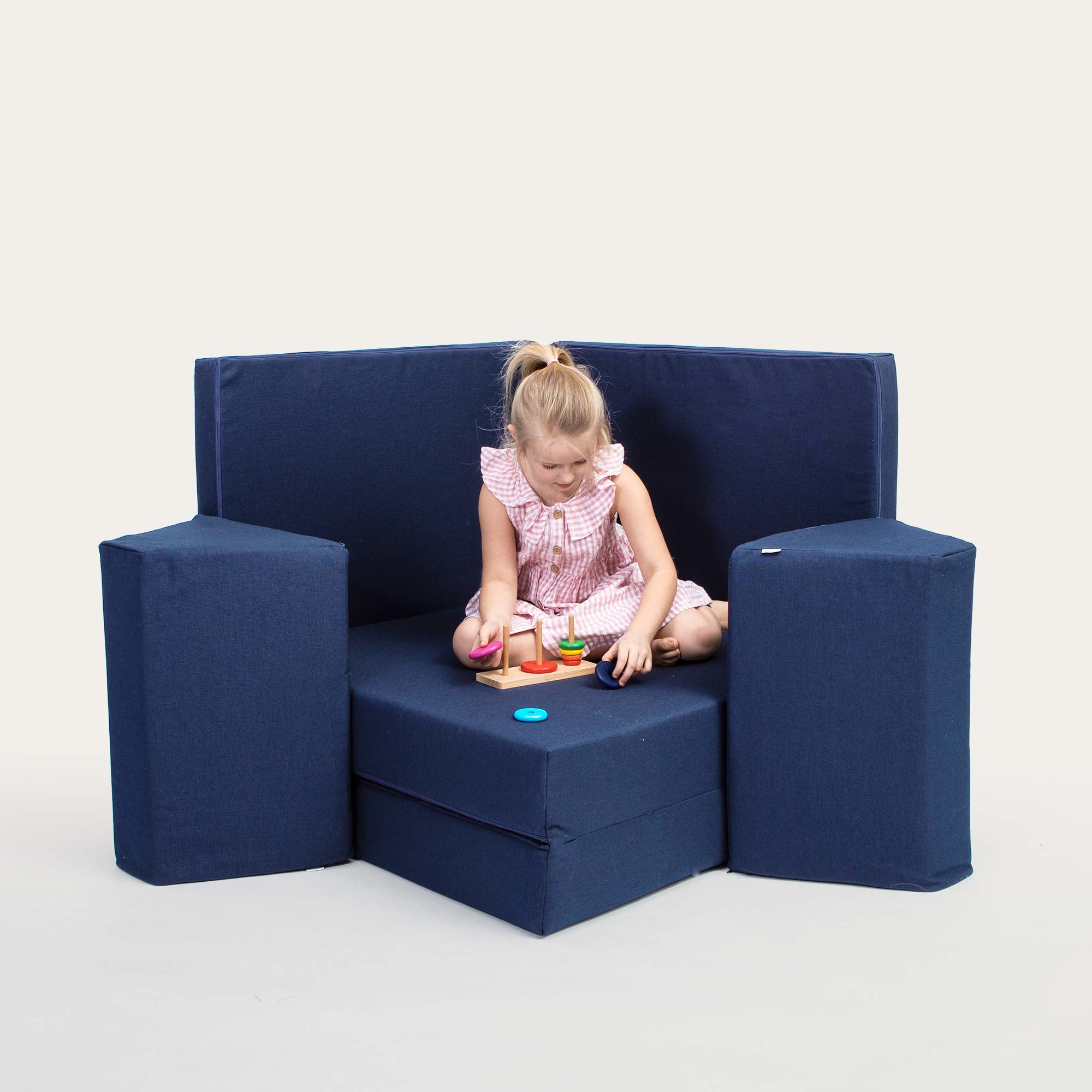 Universelles Kindersofa von monboxy in Navy Blau