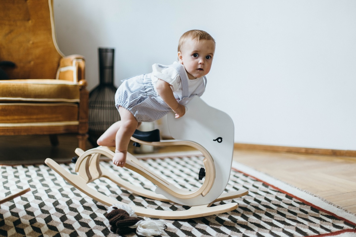 Balance Bike 3in1 aus Holz - mitwachsendes Laufrad für Kinder ab 6 Monaten bis 6 Jahre mit Schaukel-Elefant grau Erweiterung