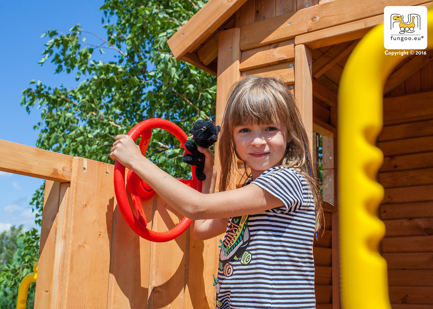 Spielturm My House mit Rutsche, Leiter, Haus mit Holzdach, Griffe, Steuerrad nur das My House