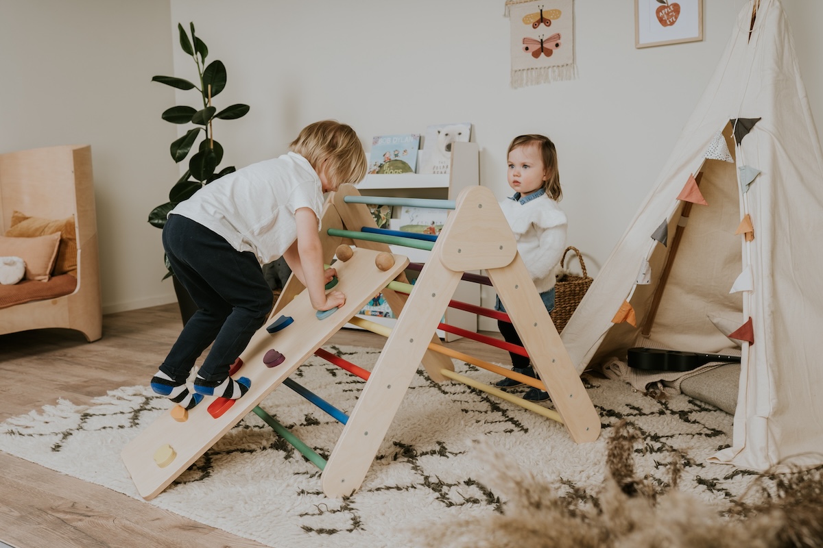 Kletterdreieck mit Rutsche von leg&go