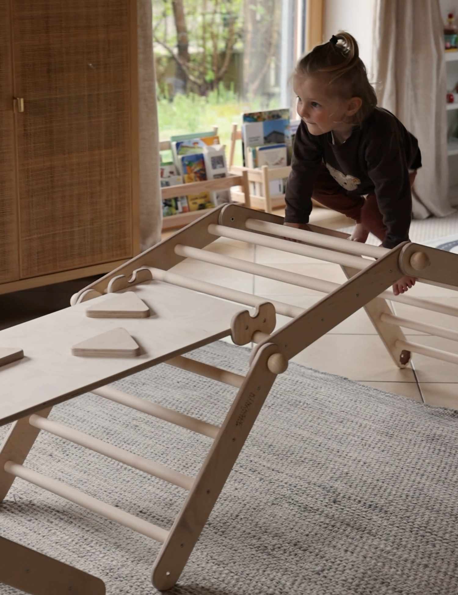 ZAUBERKETTE mit Rutsche/Kletterwand