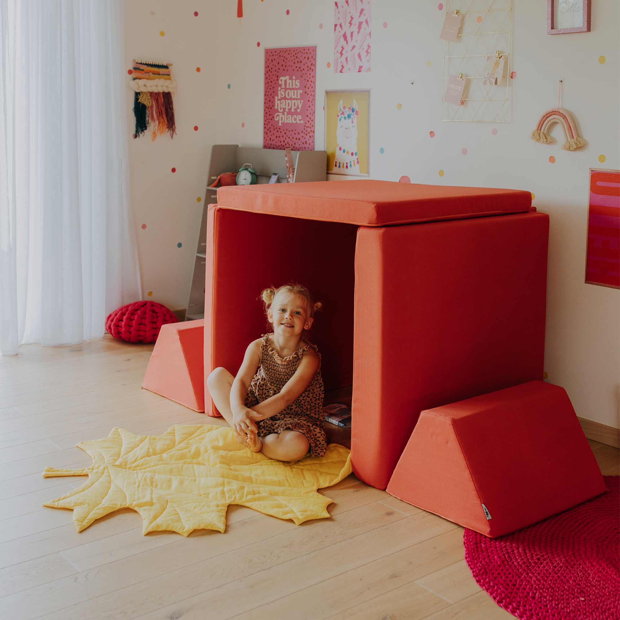 Universelles Kindersofa von monboxy in Koralle