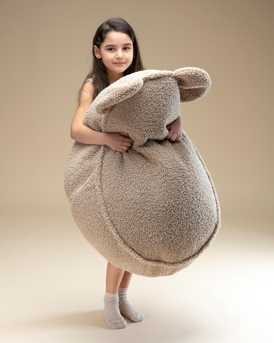 wigiwama Bär Sitzsack in Beige aus Teddy-Stoff