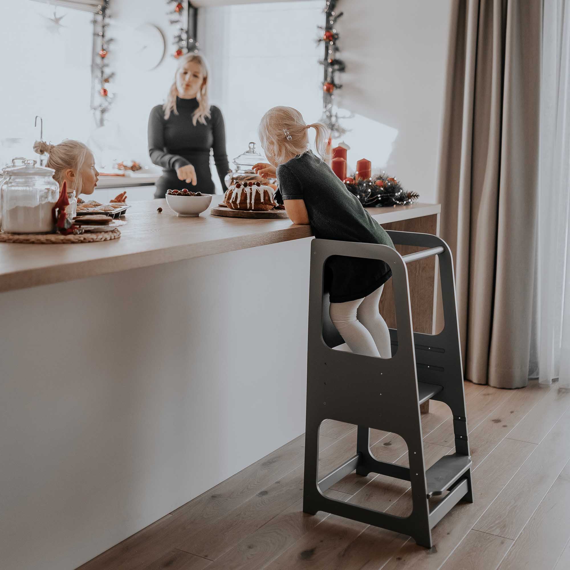 Küchenturm mit Tafel Lackiert