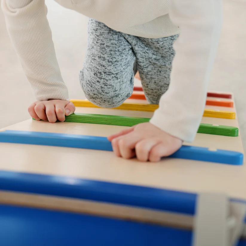 Spielset "Dynamik" pastell - Montessori-Bogen mit Rutsche und Kissen