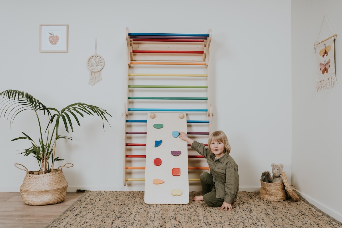 Pikler Dreieck (2in1 Sprossenwand) und Rutsche von leg&go Regenbogen