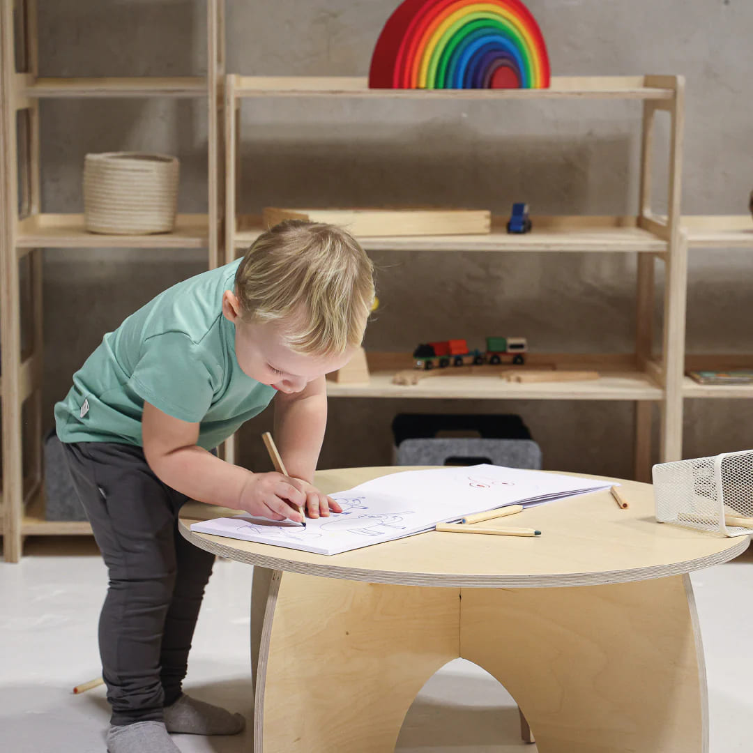 Montessori Tisch für Kinder im Alter von 1-6 Jahren