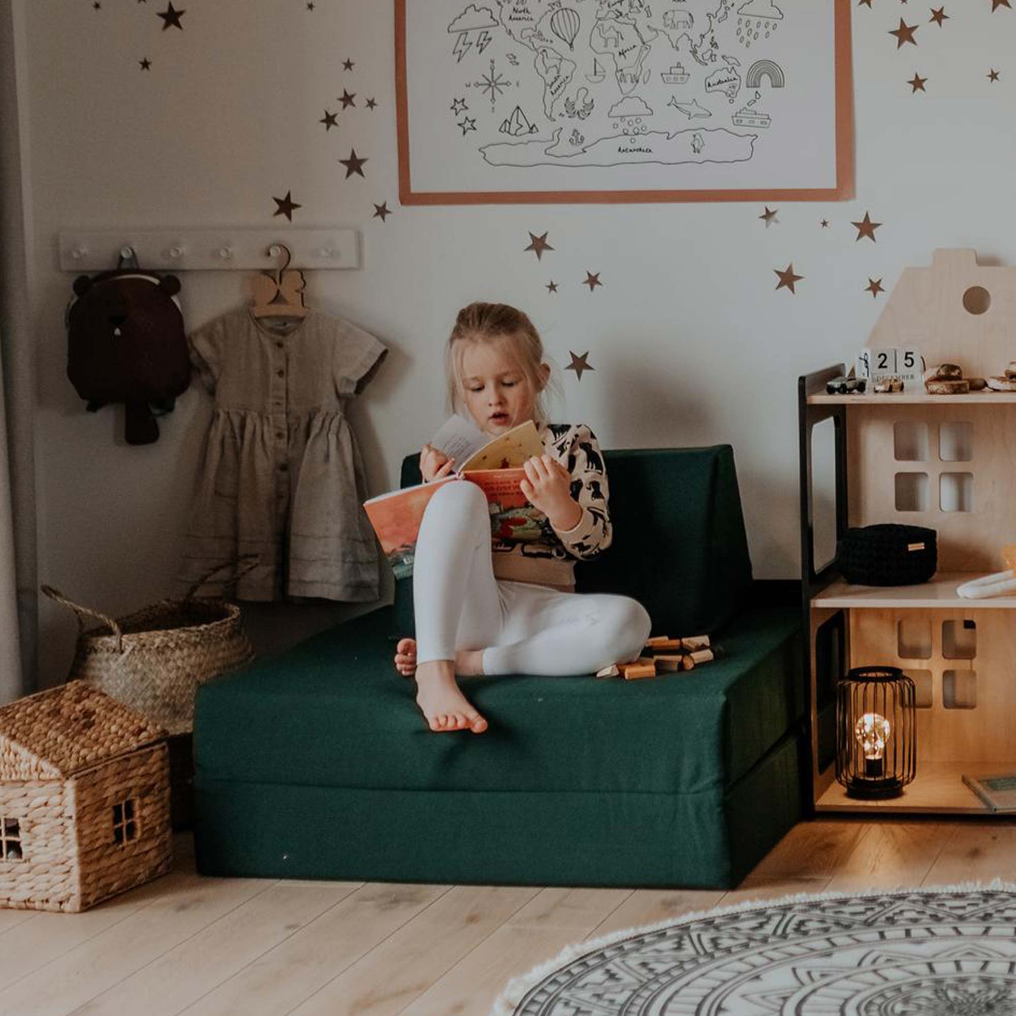 Universelles Kindersofa von monboxy in Dunkelgrün