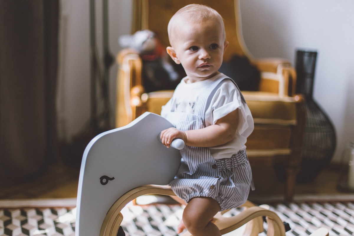 Balance Bike 3in1 aus Holz - mitwachsendes Laufrad für Kinder ab 6 Monaten bis 6 Jahre mit Schaukel-Elefant grau Erweiterung