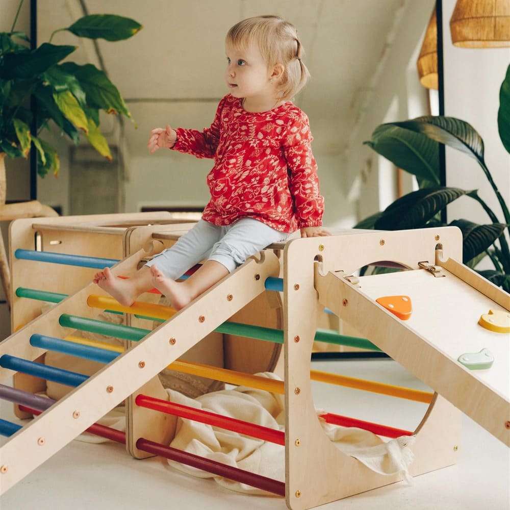 Klettergerüst für Kleinkinder von KateHaa in Regenbogen