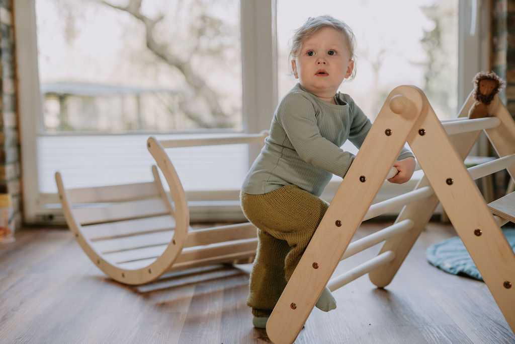 AUSVERKAUF: 60cm Kletterdreieck + Schaukelwippe