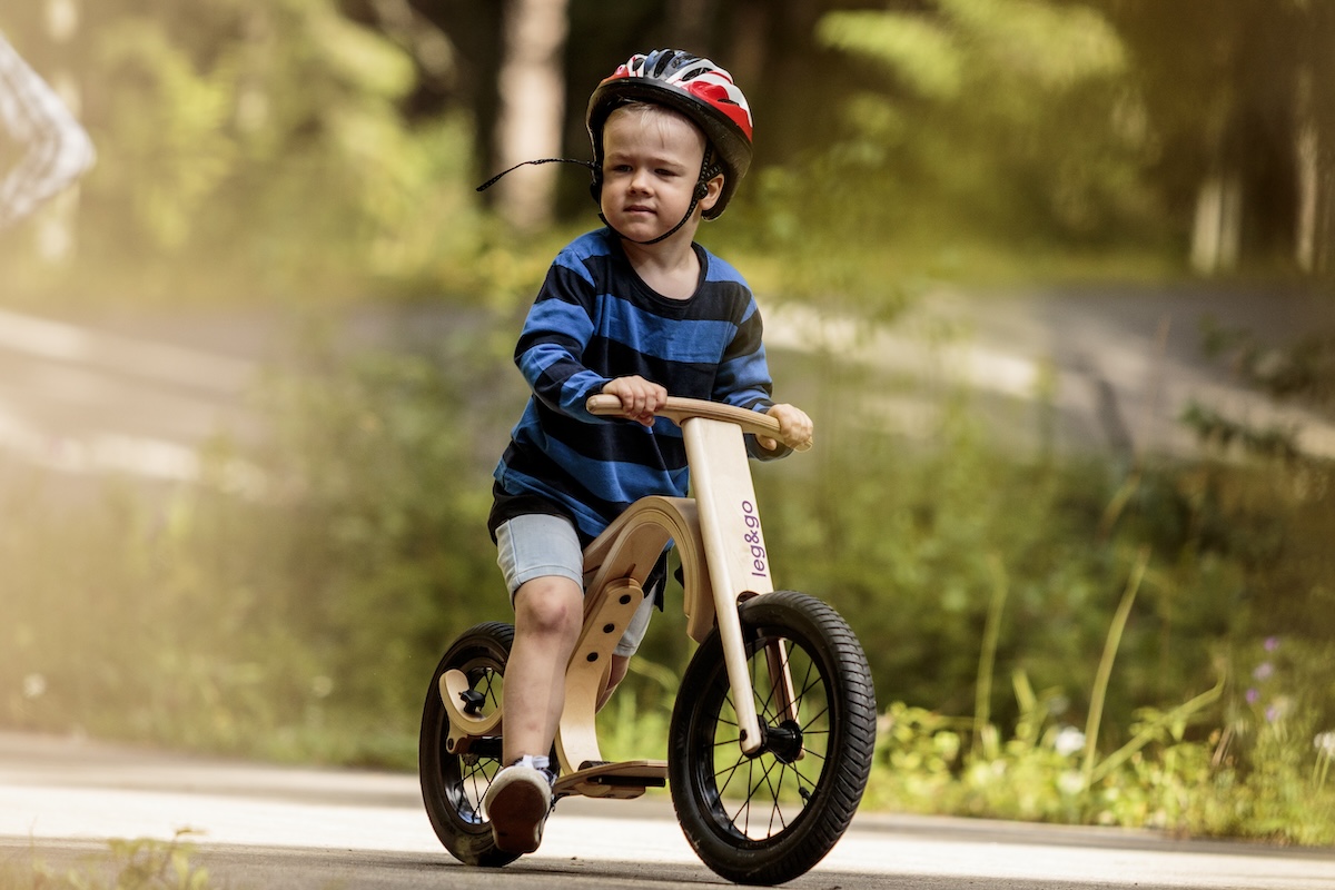 Balance Bike 3in1 aus Holz - mitwachsendes Laufrad für Kinder ab 6 Monaten bis 6 Jahre mit Downhill Erweiterung